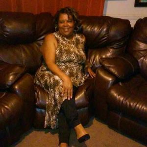 Meet your Posher, Sharon